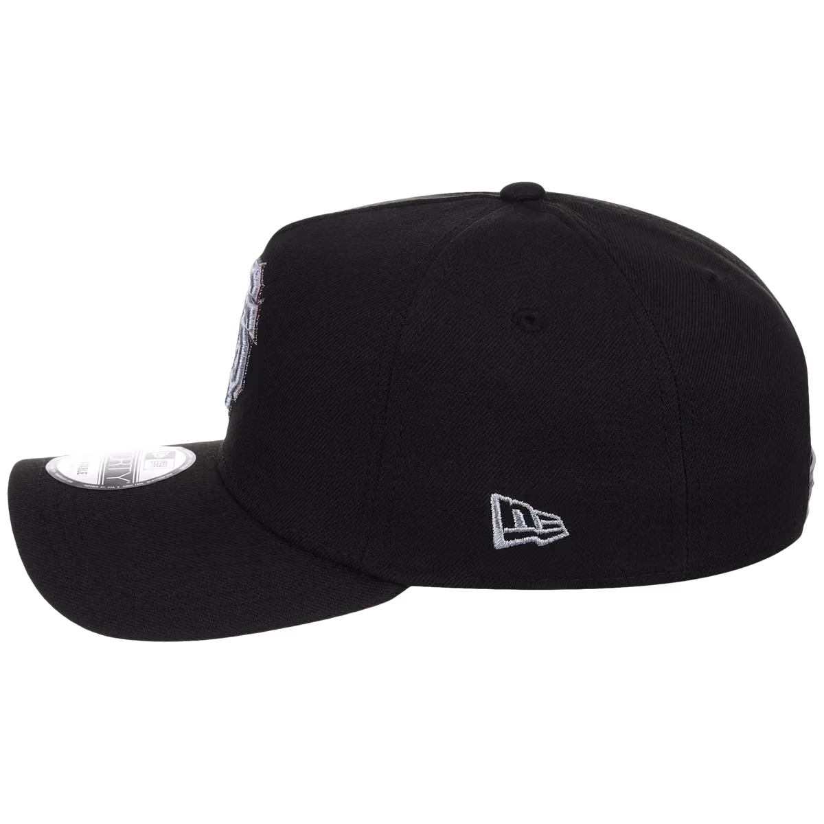 San Francisco Giants MLB Pewter Skies New Era 9FORTY A-Frame detail view