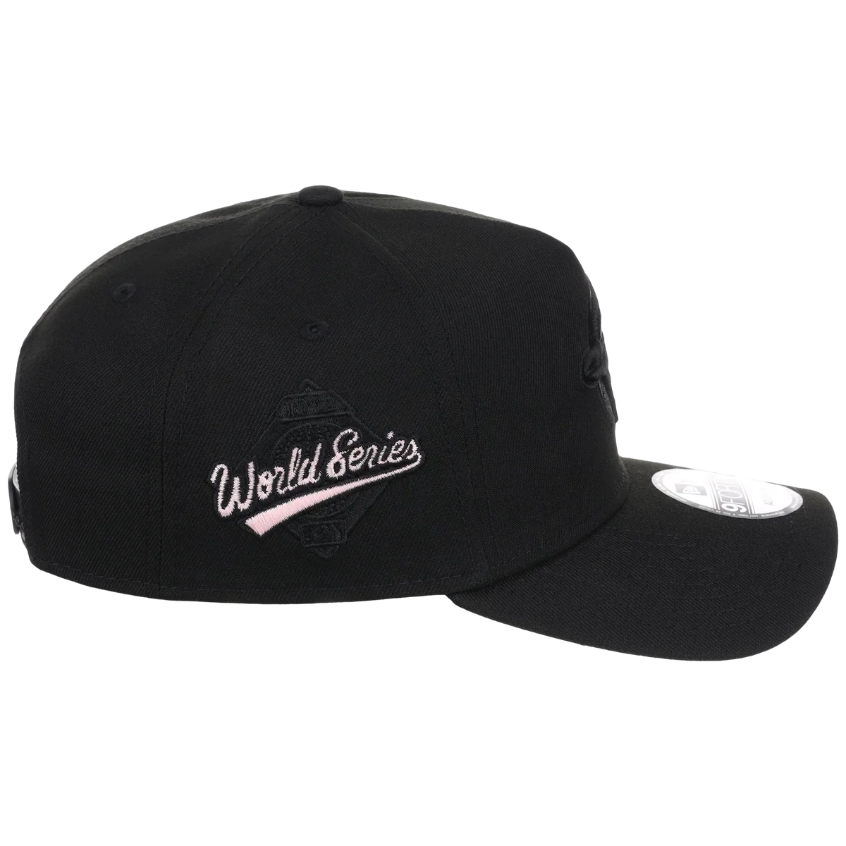Toronto Blue Jays Toronto Crown the City - Black Pop Pink New Era 9FORTY (Black/Black) detail view
