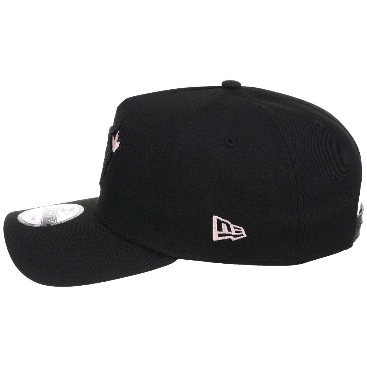 Toronto Blue Jays Toronto Crown the City - Black Pop Pink New Era 9FORTY (Black/Black) detail view