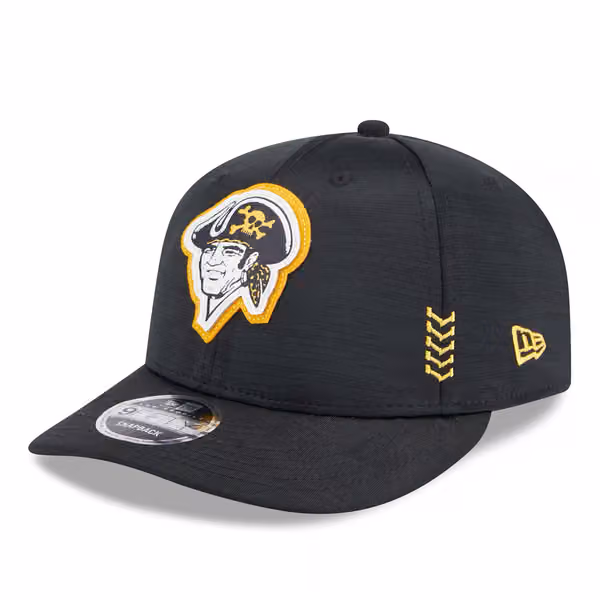 Pittsburgh Pirates 2024 MLB Clubhouse New Era Low Profile 9FIFTY Snapback Cap Black product photo