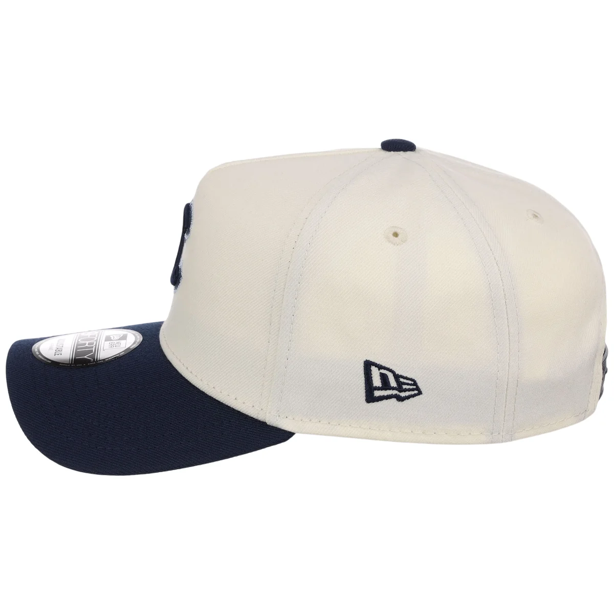 Chicago Cubs MLB Chrome x Navy FASHION CORE New Era 9FORTY A-Frame detail view
