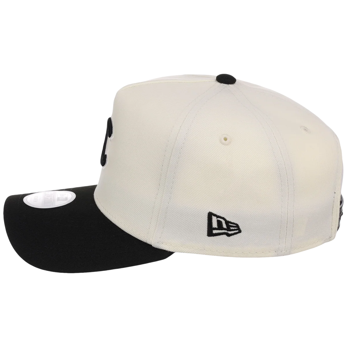 Chicago Cubs Women's New Era 9FORTY Chrome x Black A-Frame detail view