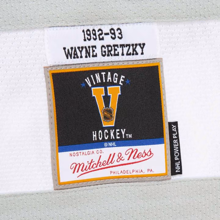 Wayne Gretzky #99 Los Angeles Kings 1992-93 Premium Power Play NHL Jersey Black view 3