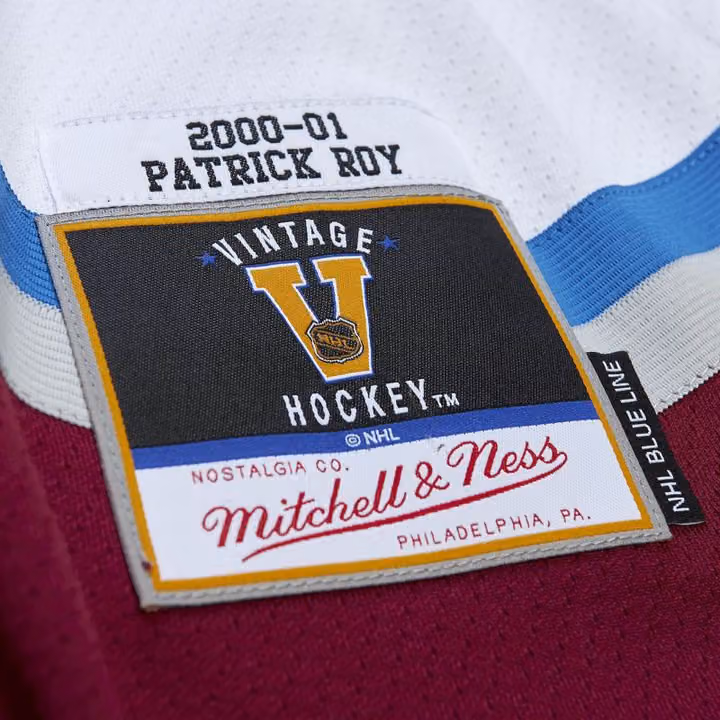 Patrick Roy #33 Colorado Avalanche 2000-01 Mitchell & Ness NHL Jersey view 3