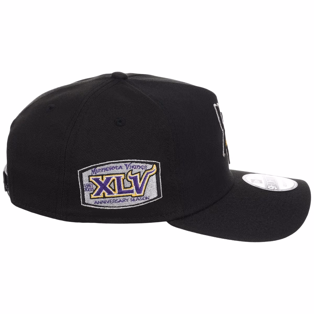 Minnesota Vikings NFL Black Dome New Era 9FORTY A-Frame detail view