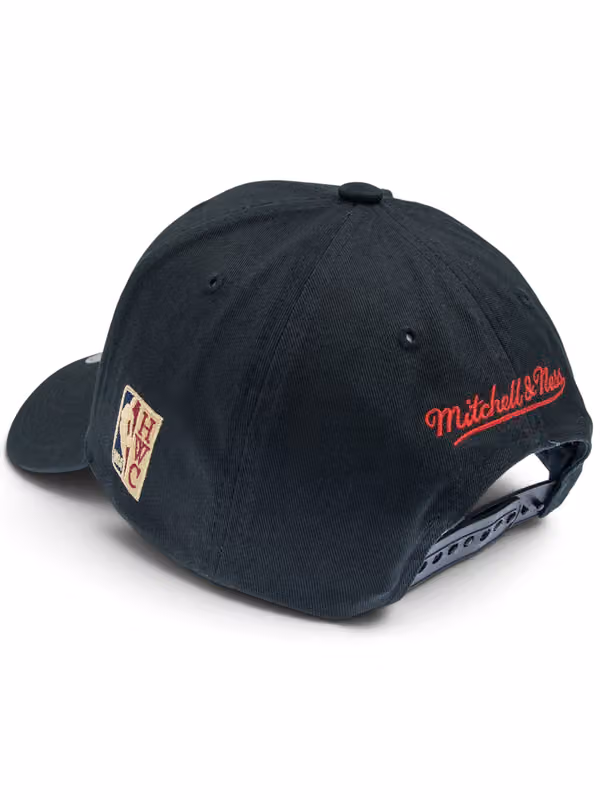 Chicago Bulls HWC Low Pro Snapback NBA Cap Black view 2