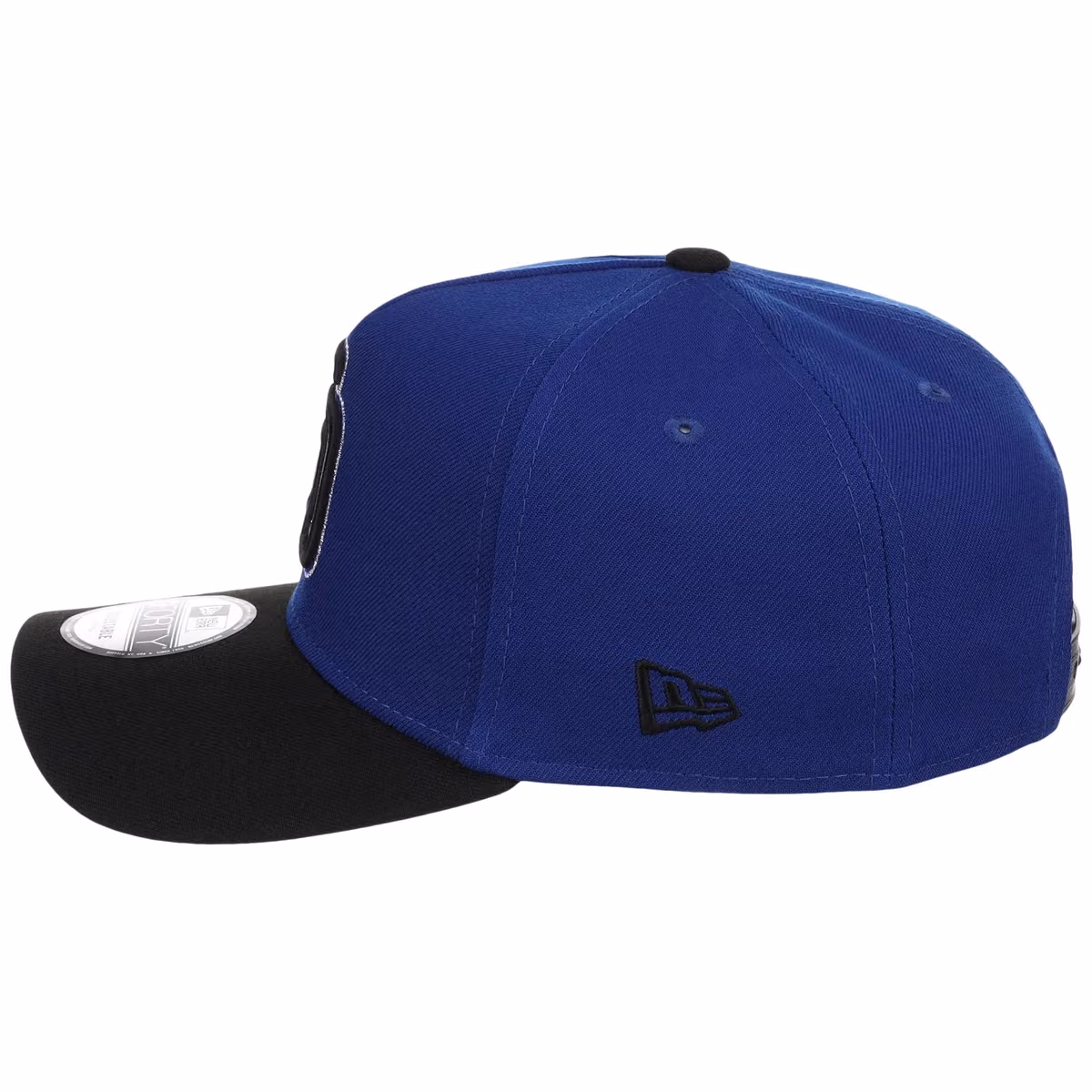 San Diego Padres MLB Royal x Black FASHION CORE New Era 9FORTY A-Frame detail view