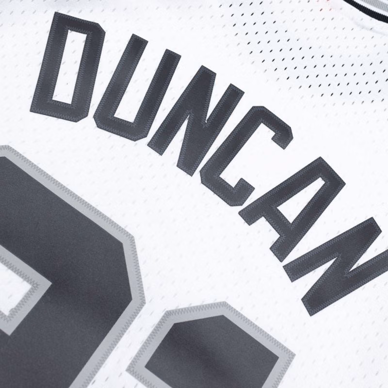 Tim Duncan #21 San Antonio Spurs 1998-99 Swingman NBA Jersey White view 5