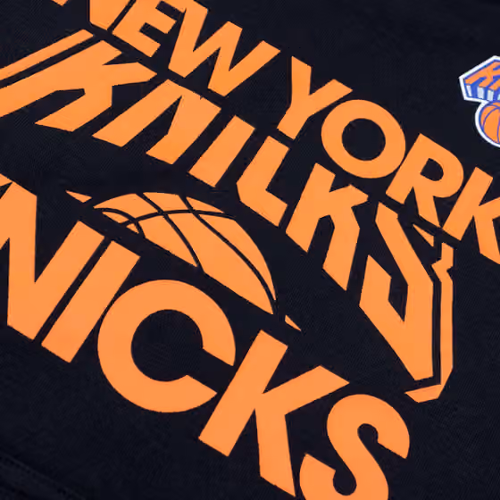 New York Knicks NBA Courtside Nike Club Hoodie Black (YOUTH) view 4