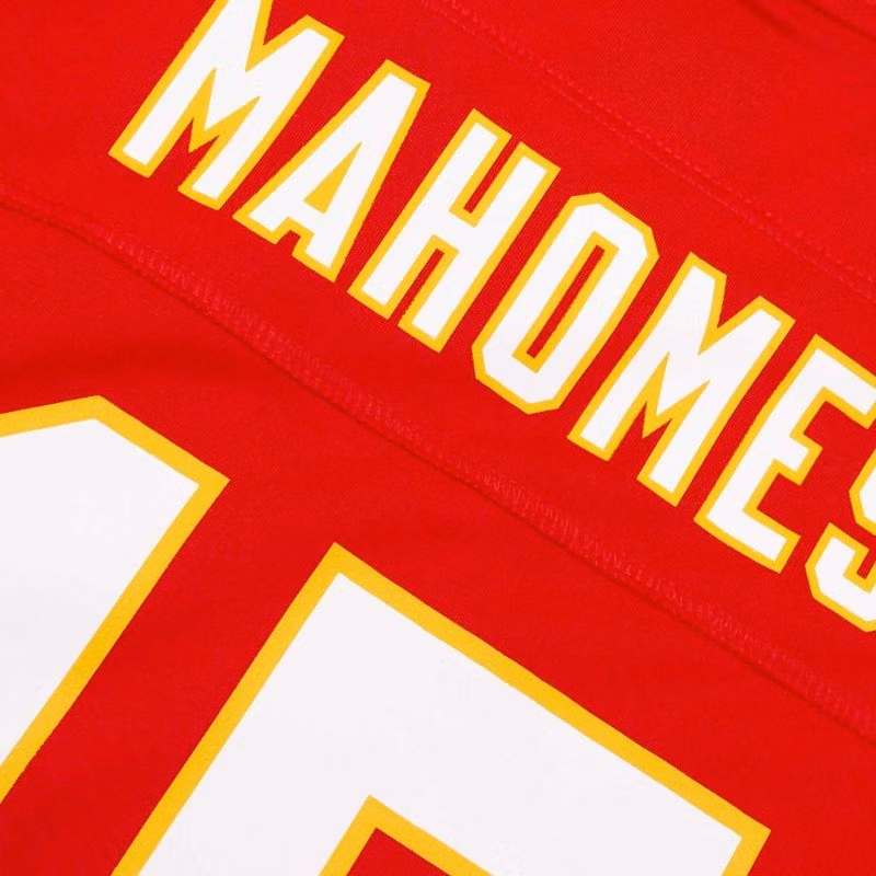Patrick Mahomes #15 Kansas City Chiefs Nike Game Youth NFL Jersey (KIDS) view 4
