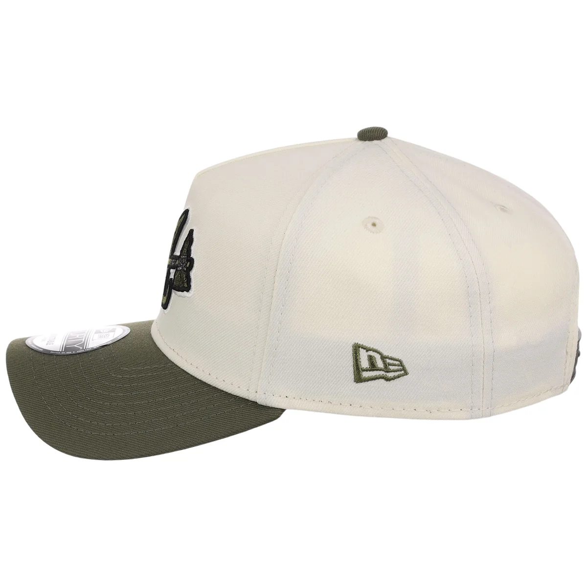 Atlanta Braves MLB Chrome Olive New Era 9FORTY detail view