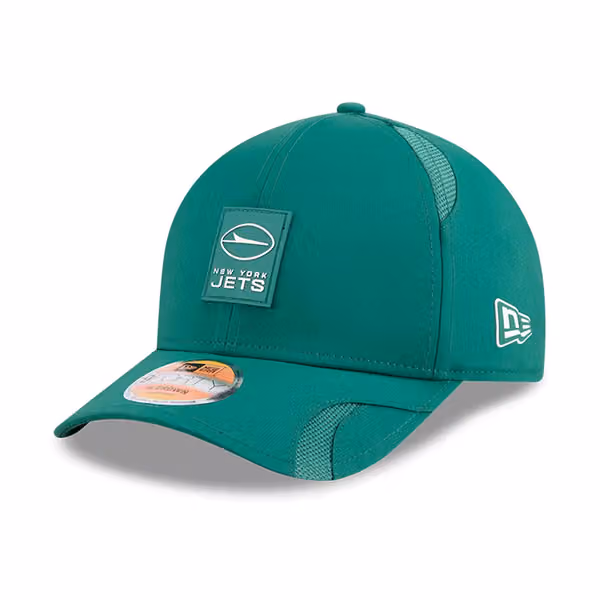 New York Jets 2025 NFL On-Field Sideline 9FORTY M-Crown Cap Green product photo