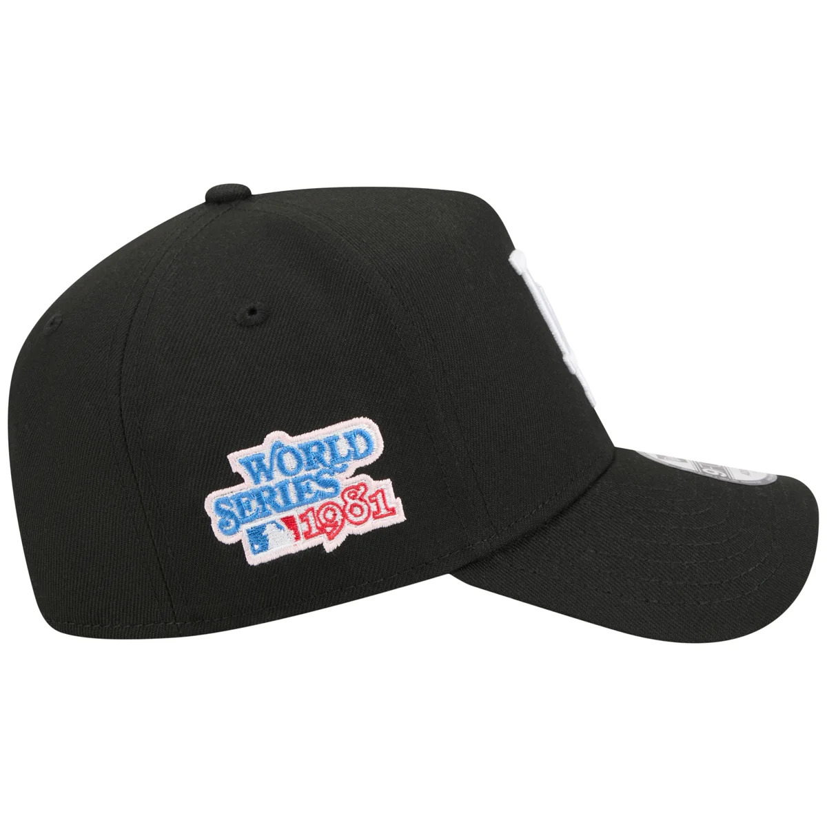 Los Angeles Dodgers Los Angeles Crown the City - LA Love - Black/Black New Era 9FORTY detail view