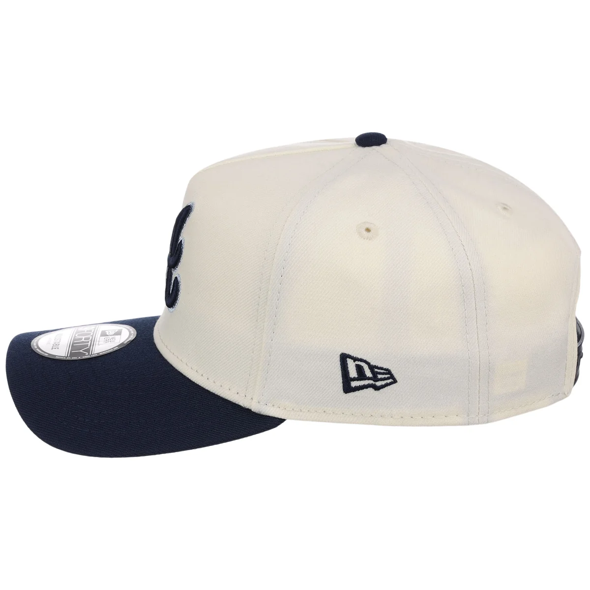 Atlanta Braves MLB Chrome x Navy FASHION CORE New Era 9FORTY A-Frame detail view