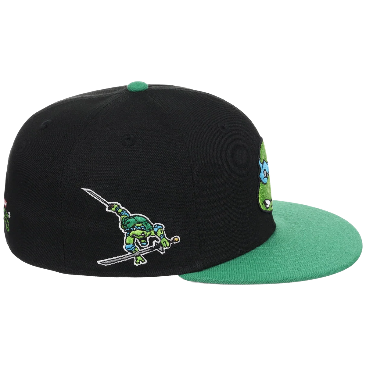 SATURDAY MORNING CARTOONS: TEENAGE MUTANT NINJA TURTLES - Leonardo Turtles Fitted detail view