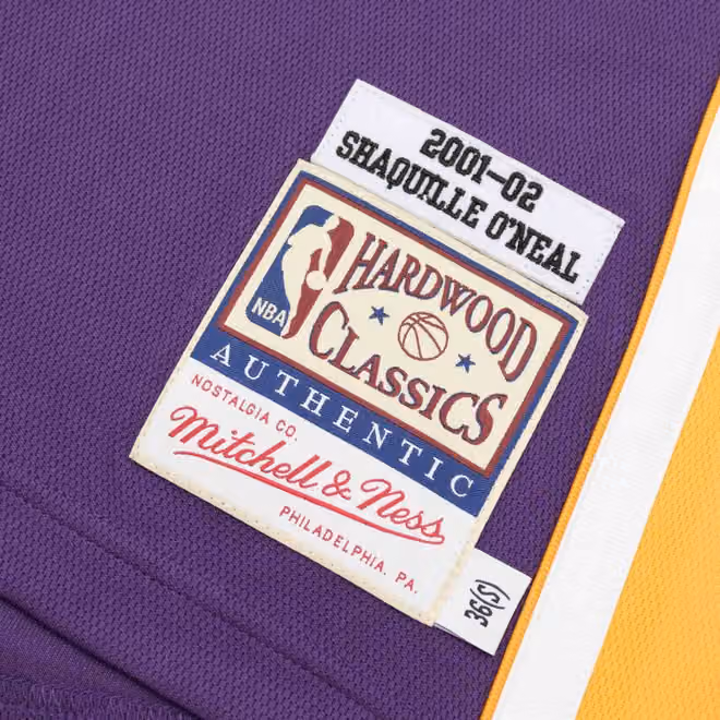 Shaquille O'Neal #34 Los Angeles Lakers 2001-02 Mitchell & Ness Authentic NBA Jersey Purple view 3