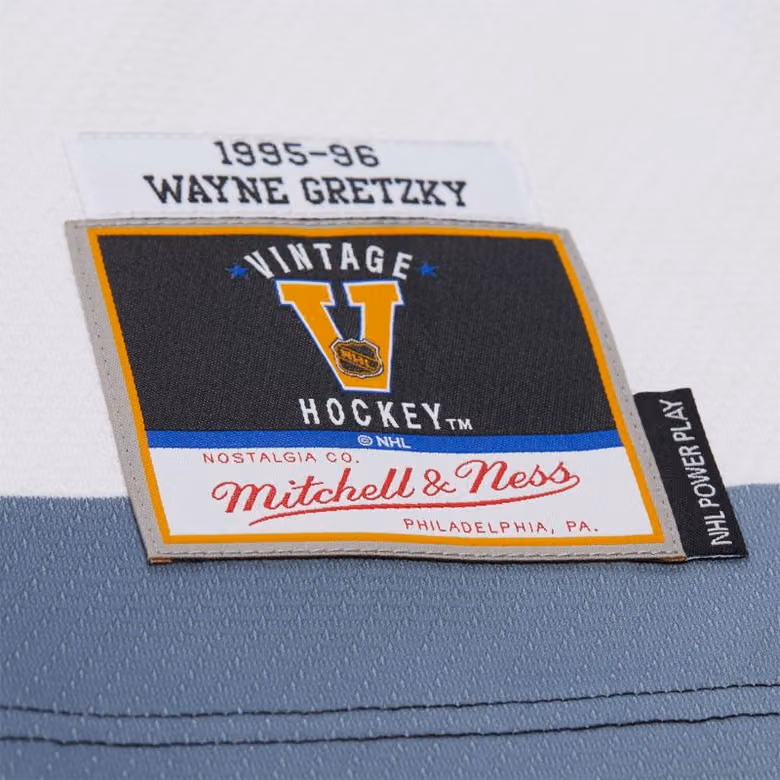 Wayne Gretzky #99 Los Angeles Kings 1995-96 Premium Power Play NHL Jersey White view 3
