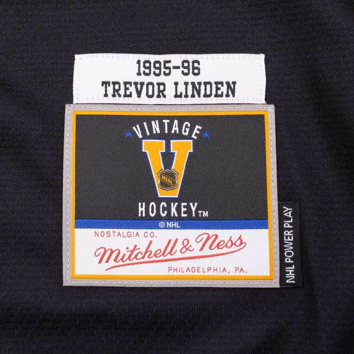 Trevor Linden #16 Vancouver Canucks 1995-96 Premium Power Play NHL Jersey Red view 3