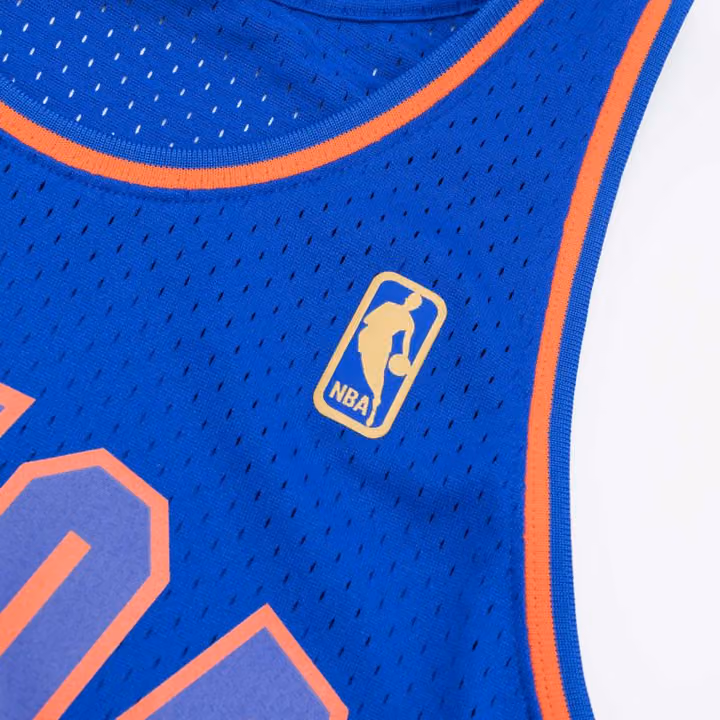 Larry Johnson #2 New York Knicks 1996-97 Mitchell & Ness Swingman NBA Jersey Alternate view 4