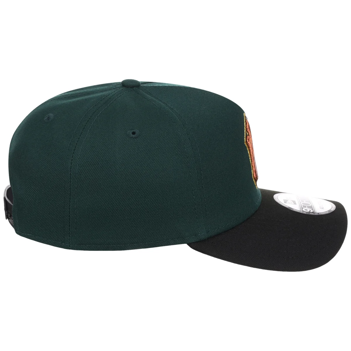 New York Yankees MLB Dark Green x Black FASHION CORE New Era 9FORTY A-Frame detail view