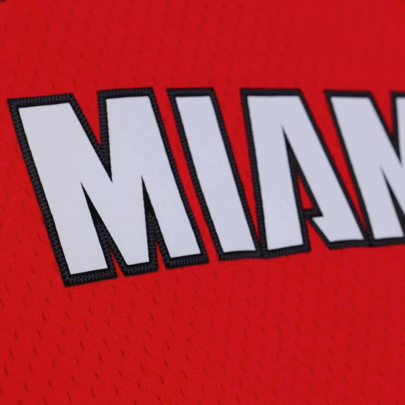 Shaquille O'Neal #32 Miami Heat 2005-06 Swingman NBA Jersey Red view 4