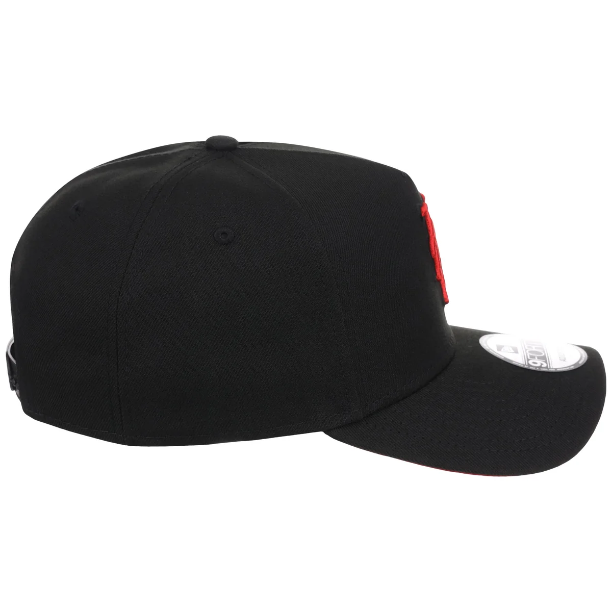 New York Mets MLB Black x Red FASHION CORE New Era 9FORTY A-Frame detail view