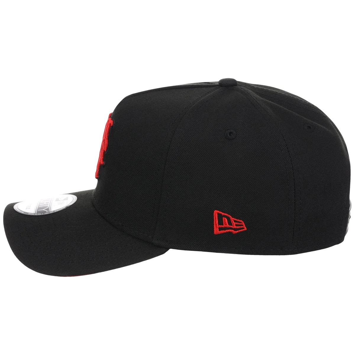 New York Mets MLB Black x Red FASHION CORE New Era 9FORTY A-Frame detail view