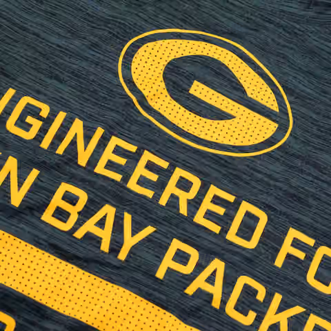 Green Bay Packers 2025 NFL Sideline Nike Velocity Performance Long Sleeve T-Shirt Green view 3