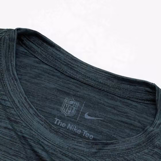 Green Bay Packers 2025 NFL Sideline Nike Velocity Performance Long Sleeve T-Shirt Green view 4