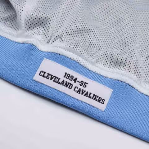Cleveland Cavaliers 1994-95 Authentic Warm Up NBA Jacket Black view 6