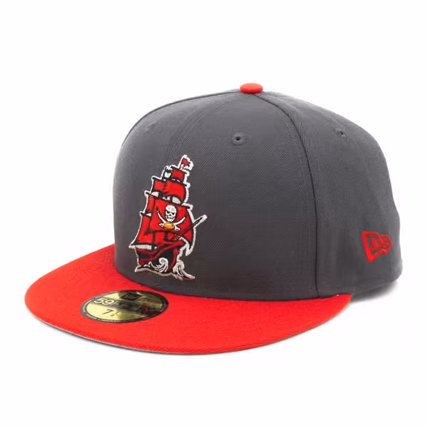 Tampa Bay Buccaneers Alternate Logo New Era 59FIFTY Fitted NFL Cap product photo