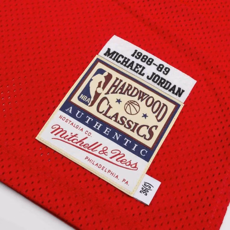 Michael Jordan #23 Chicago Bulls 1988-89 Authentic NBA Jersey Red view 3
