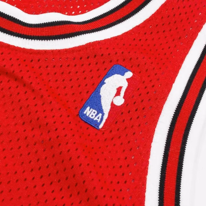 Michael Jordan #23 Chicago Bulls 1988-89 Authentic NBA Jersey Red view 5