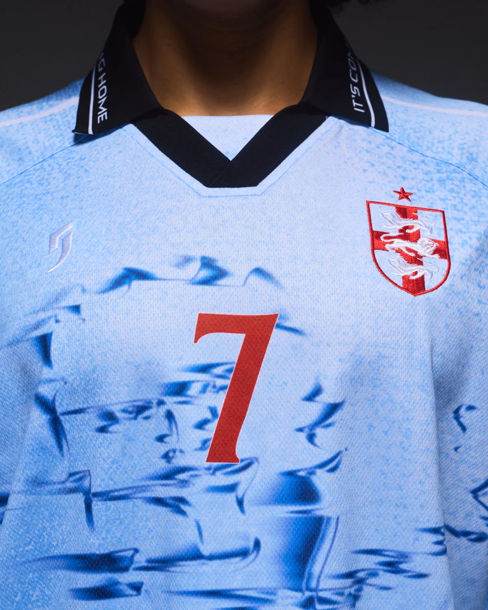 Jersevo Custom Personalized England Longsleeve Polo crest detail