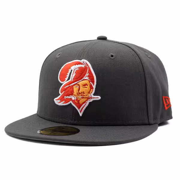 Tampa Bay Buccaneers Throwback New Era 59FIFTY Fitted NFL Cap Charcoal product photo