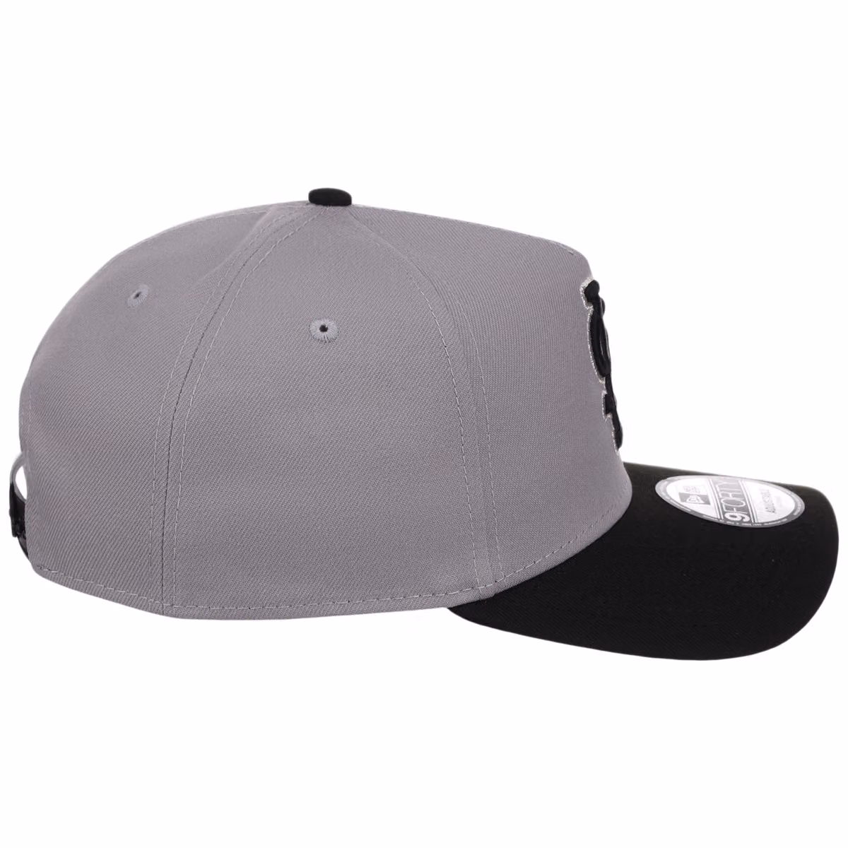 St. Louis Cardinals MLB Gray x Black FASHION CORE New Era 9FORTY A-Frame detail view