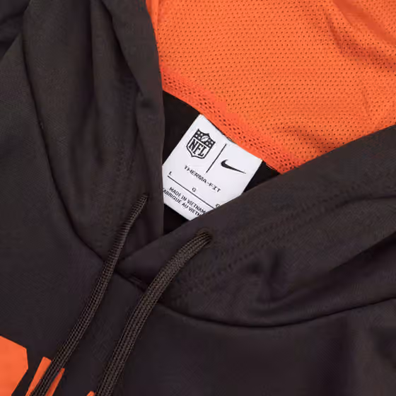 Cleveland Browns 2022 NFL On-Field Sideline Nike Therma-FIT Hoodie Brown view 4