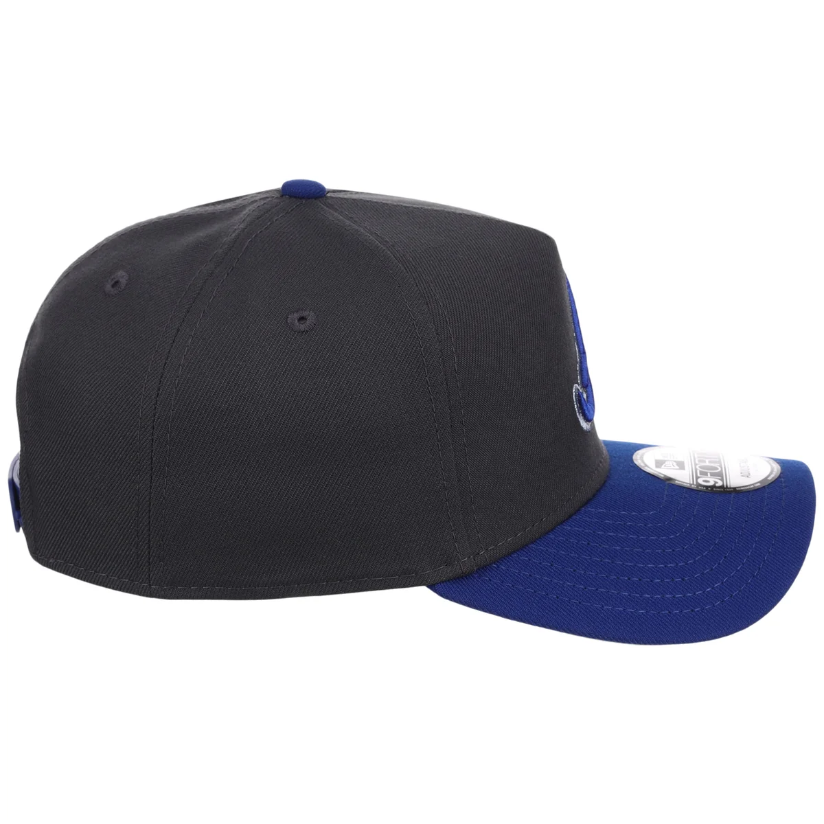Atlanta Braves MLB Graphite x Royal FASHION CORE New Era 9FORTY A-Frame detail view