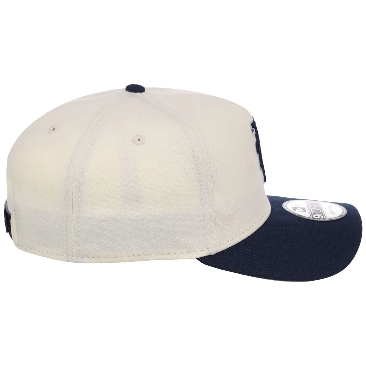 New York Mets MLB Chrome x Navy FASHION CORE New Era 9FORTY A-Frame detail view