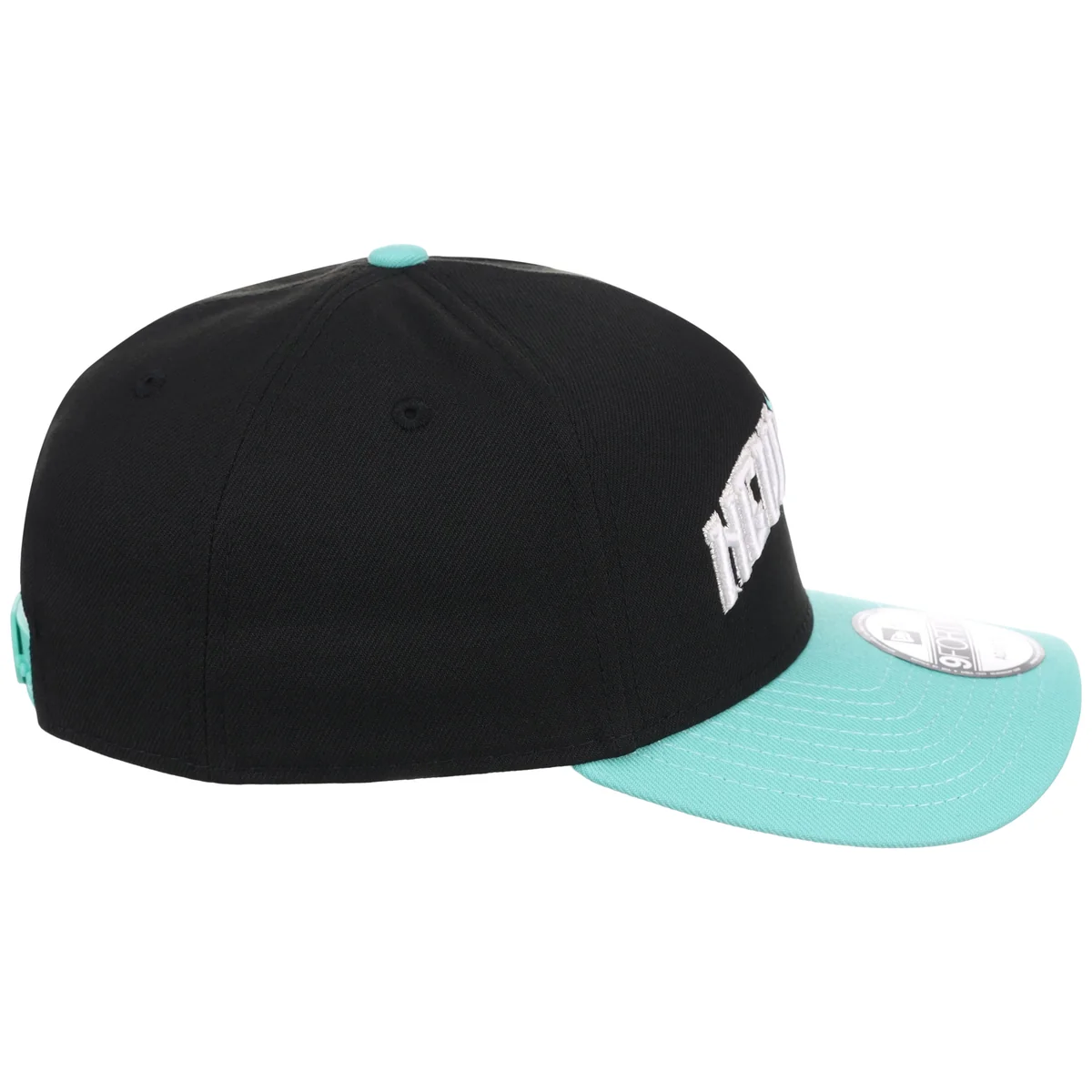 New York Liberty Wordmark New Era 9FORTY A-Frame detail view