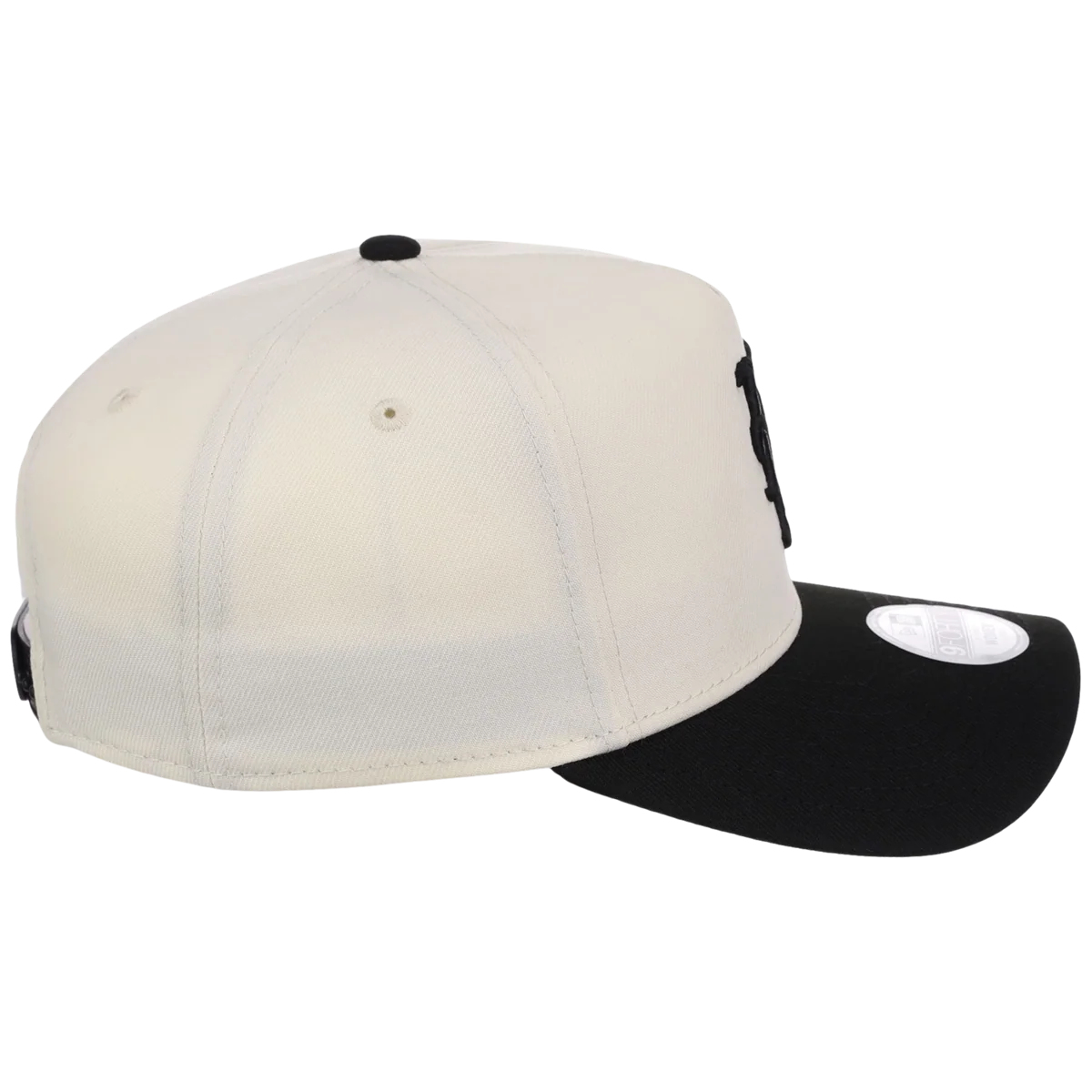 New York Mets Women's New Era 9FORTY Chrome x Black A-Frame detail view