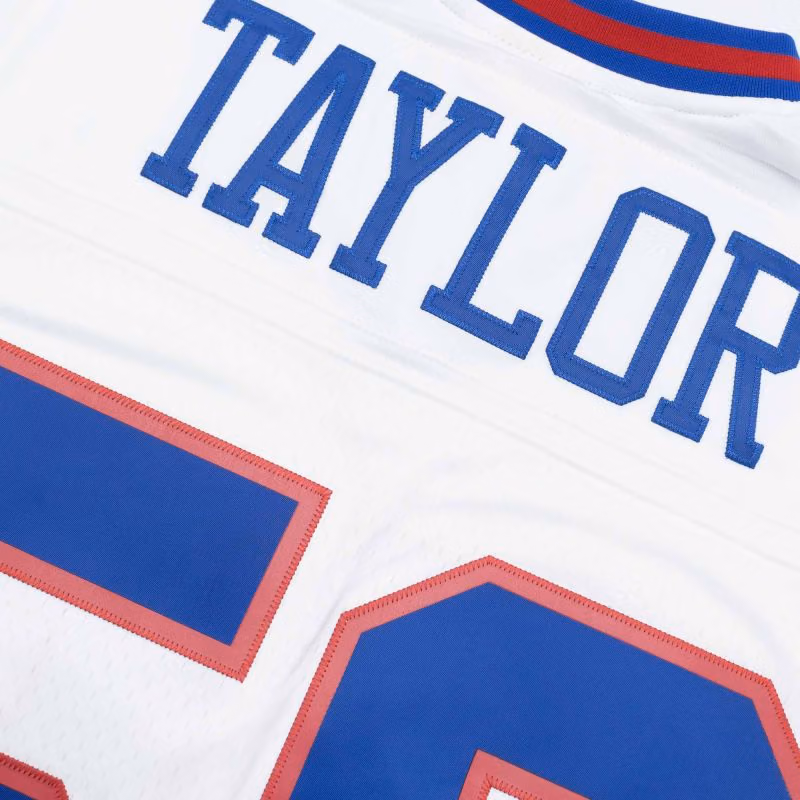 Lawrence Taylor #56 New York Giants Throwback NFL Jersey White view 4