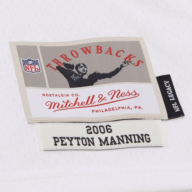 Peyton Manning #18 Indianapolis Colts 2006 Throwback NFL Jersey White view 3
