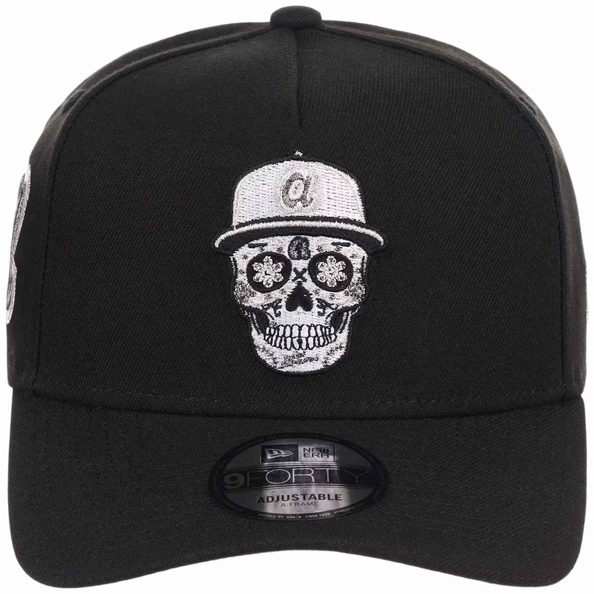 Atlanta Braves Skull Atlanta Crown the City New Era 9FORTY detail view
