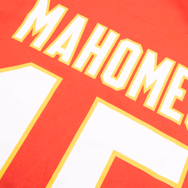 Patrick Mahomes #15 Kansas City Chiefs Player NFL Hoodie Red view 4