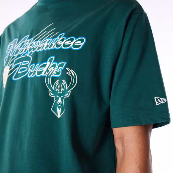 Milwaukee Bucks Script New Era Oversized NBA T-Shirt Green view 3