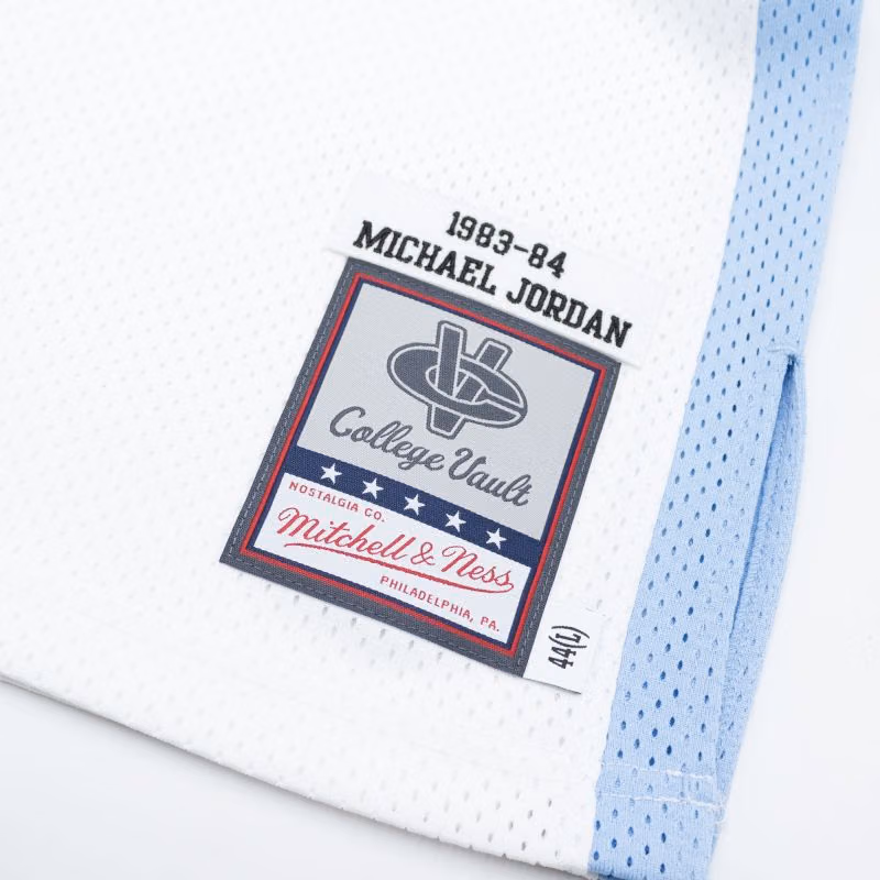 Michael Jordan #23 North Carolina Tar Heels 1983-84 Mitchell & Ness Authentic NCAA Jersey White view 3
