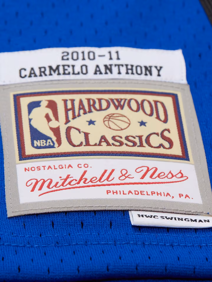 Carmelo Anthony #7 New York Knicks 2010 Swingman NBA Jersey Blue view 3