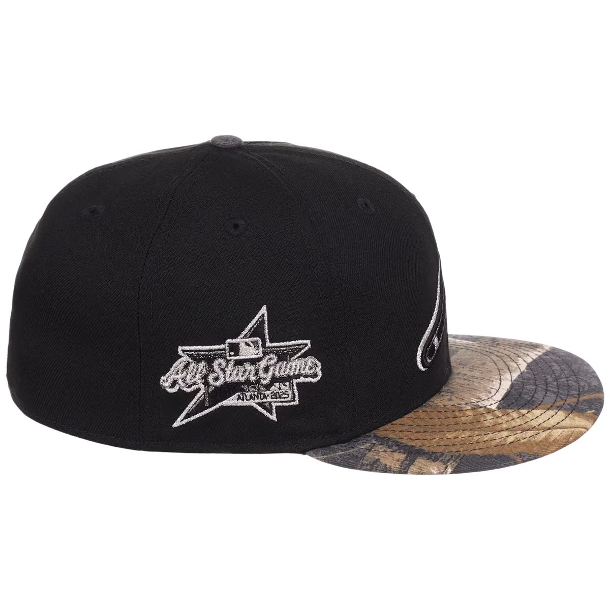 Atlanta Braves MLB Black Realtree Metallics New Era 59FIFTY detail view