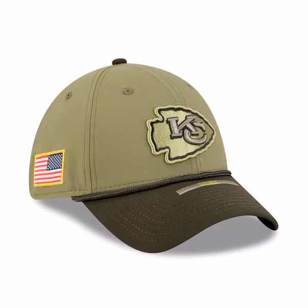 Kansas City Chiefs 2025 NFL Salute to Service 39THIRTY Flex Cap Olive product photo